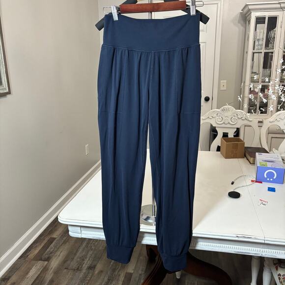 Athleta salutations Jogger in Powervita size s Navy Blue performance, yoga - Picture 5 of 7